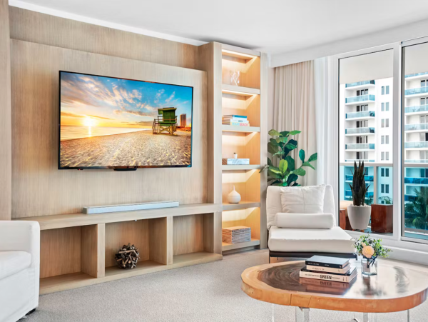 Miami Beach Oceanfront Vacation Rental - Direct Beach Access & Resort Amenities